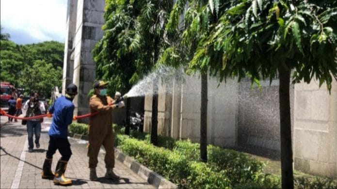 Pj Wali Kota Makassar, Iqbal Suhaeb Pimpin Aksi Cuci Kota