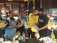 Partai Golkar Serentak Bagikan 8000 Masker Gratis