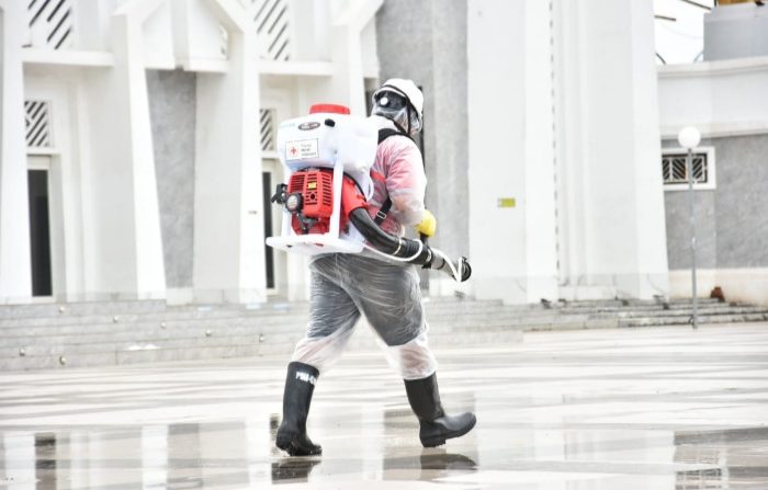 Cegah Corona, Titik Sentral di Kota Sungguminasa Disemprot Disinfektan