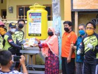 Yellow Bike Partai Golkar Gelar Aksi Sosial Pasang Alat Cuci Tangan untuk Warga