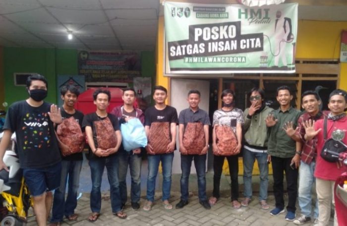 HMI Cagora Bagikan Sembako untuk Mahasiswa dan Masyarakat Kurang Mampu