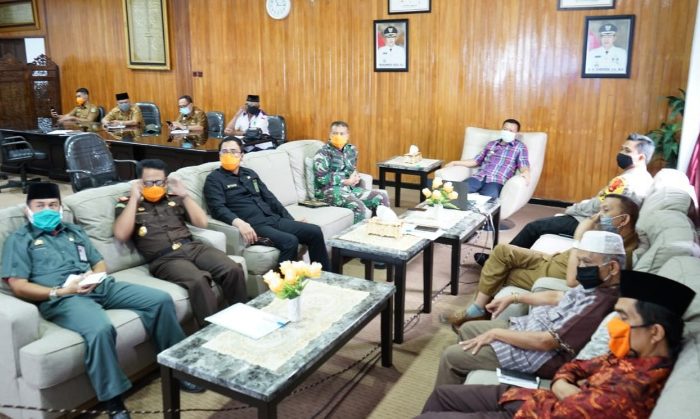 Rakor dengan Gubernur Suslel, Bupati Selayar Lapor Pelaksanaan Salat Idul Fitri