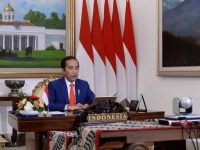 Presiden Jokowi saat mengikuti Konferensi Tingkat Tinggi (KTT) Gerakan Non-Blok (GNB) secara virtual dari Istana Kepresidenan Bogor, Senin malam, (4/5/2020).