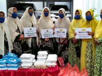 BKMT Selayar Kolaborasi KSK, Berbagi dengan Kaum Dhuafa.