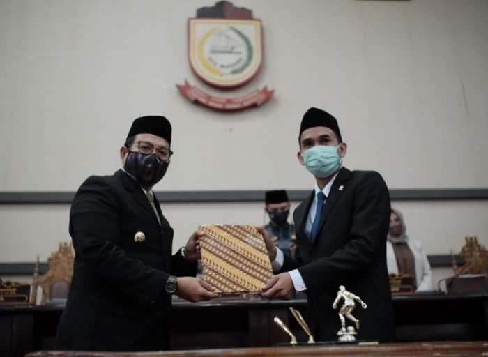 DPRD Makassar Sampaikan Rekomendasi LKPJ Wali Kota Makassar TA 2019