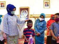 PKK Sulsel dan IOM Salurkan Bantuan Masker untuk Anak-anak