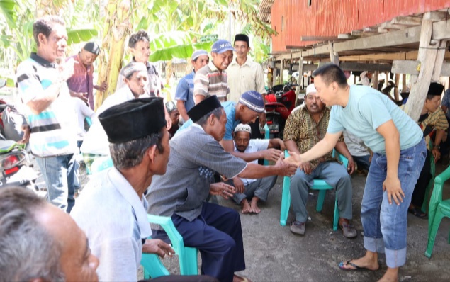 Warga Pulau Tambolangan Keluhkan Listrik, Bupati Selayar Beri Bantuan Genset