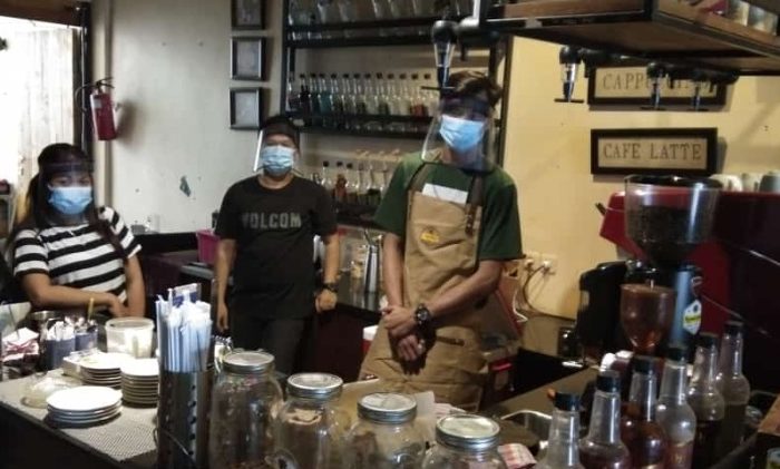 Roemah Kopi Layani Pelanggan Sesuai Protokol Kesehatan