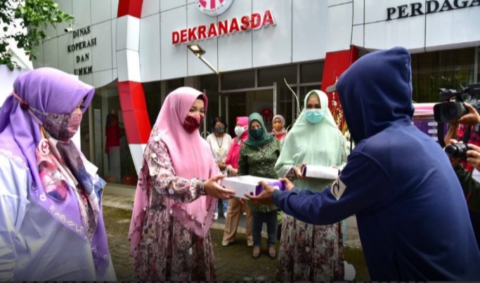 Bantu Masyarakat di Masa Pandemi, Dekranasda – PWP Pertamina Sulsel Buka Etalase Sedekah