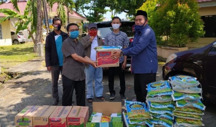 Wagub Sulsel Bantu Sembako untuk Mahasiswa Terdampak Covid-19 FTK UIN Alauddin