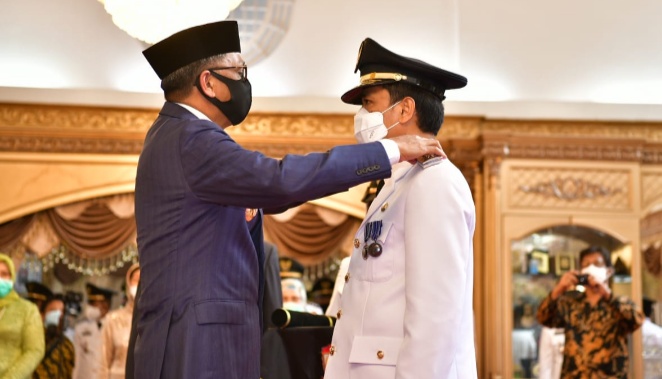 Gubernur Sulsel Lantik Prof Rudy sebagai Pj Wali Kota Makassar yang Baru
