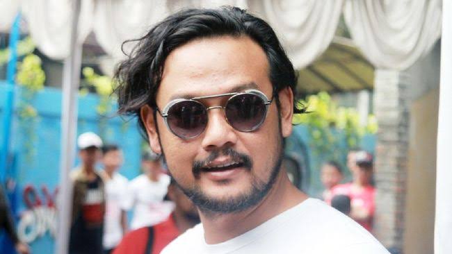 Polisi tetapkan artis Dwi Sasono sebagai tersangka penyalahgunaan narkoba.