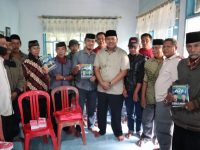 Askar HL saat menemui tim dan relawan di Tanete, Kecamatan Bulukumpa, Rabu (01/7/2019).