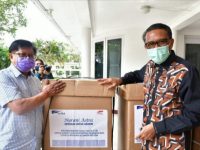 Gubernur Sulsel Salurkan Bantuan 5 Ventilator ke RS Swasta dan Pemerintah