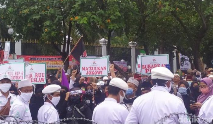 Massa PA 212 Tuntut Pemakzulan Jokowi (Foto: detikcom)
