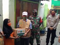 Gandeng TNI-Polri, LazisMu Sulsel Bagi Paket Sembako di Makassar