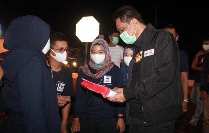 Pastikan Standar Protokol Kesehatan Dipatuhi, Bupati Barru Keliling di Alun-Alun