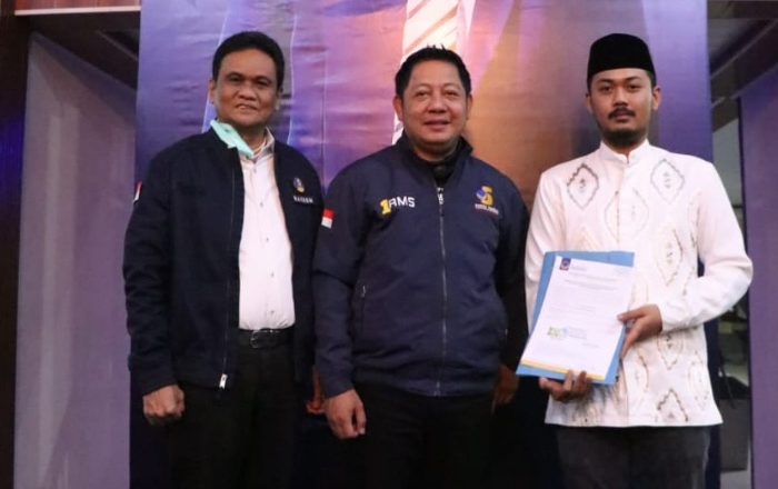Partai NasDem menyerahkan B1-KWK Usung Suardi Saleh-Mirza Riogi di Pilkada Barru.