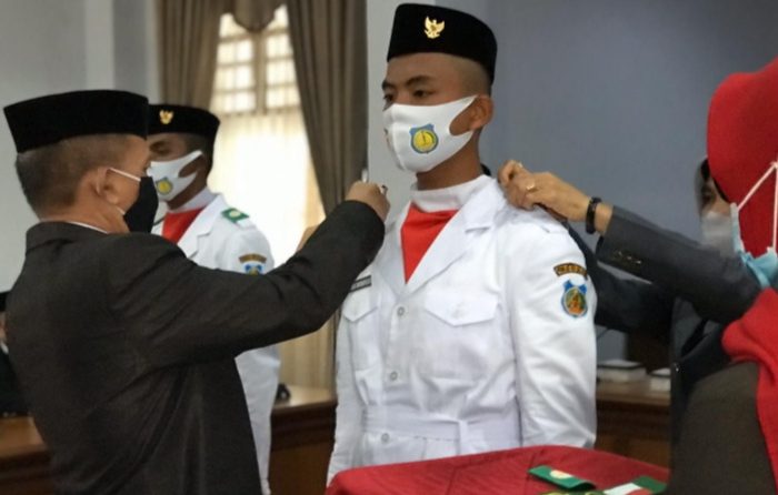 Sekda Selayar Kukuhkan Anggota Paskibra
