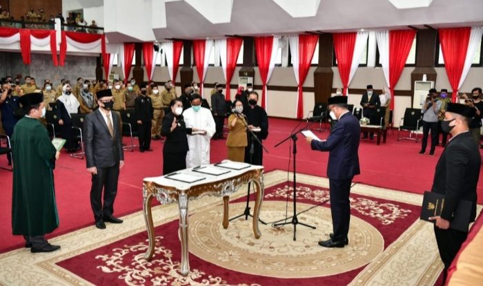 Gubernur Lantik Pejabat Eselon II, III dan IV Lingkup Pemprov Sulsel