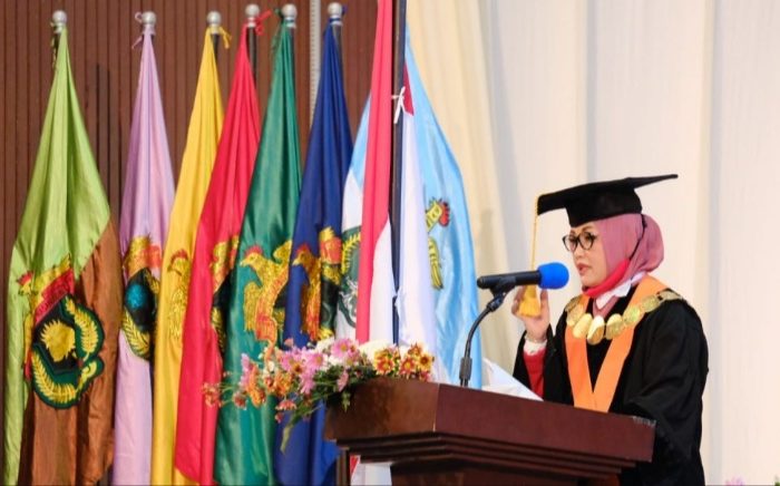 Rektor Unhas, Prof Dwia Aries Tina Pulubuhu