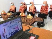 Ketua DWP Selayar Ikuti Webinar Kanker Prostat.