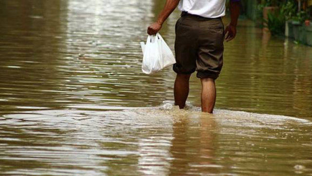 Ilustrasi jalan yang terendam air.