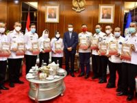 Gubernur Serahkan 10 SK PLH Bupati di Sulsel