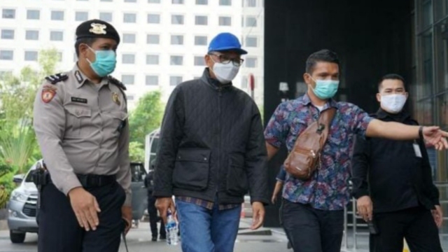 Gubernur Sulsel Nurdin Abdullah tiba di KPK.
