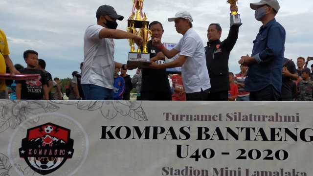 Ilham Azikin Tutup Turnamen Silaturahmi Kompas Bantaeng