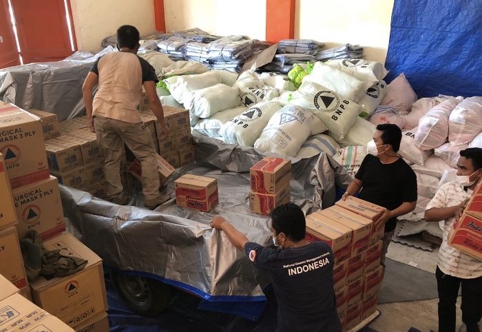 Tanggap Darurat, Plt Gubernur Sulsel Instruksikan Bantuan Logistik untuk Korban Banjir di Luwu