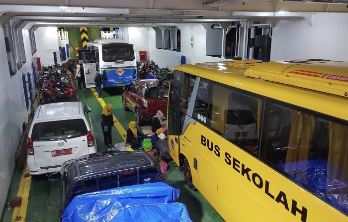 Bupati Selayar Bersama Ketua TP PKK Kunjungan Kerja ke Pasimasunggu Timur