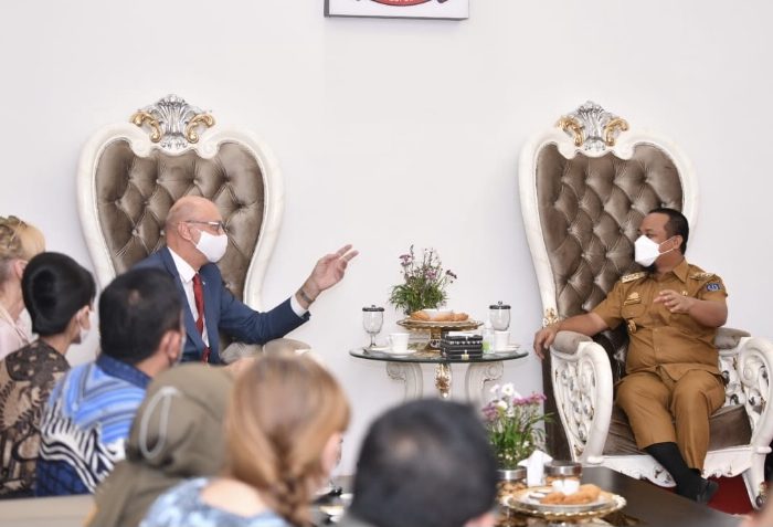 Tertarik Potensi Alam Sulsel, Dubes Republik Ceko Temui Plt Gubernur Bahas Kerjasama