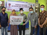 Wakil Bupati Selayar Serahkan Santunan Jaminan Sosial BPJS Ketenagakerjaan