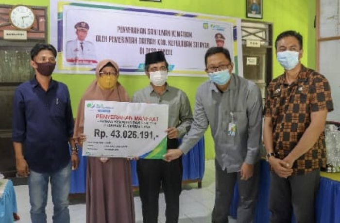 Wakil Bupati Selayar Serahkan Santunan Jaminan Sosial BPJS Ketenagakerjaan