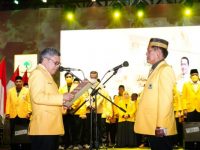 Taufan Pawe Lantik Kaswadi Razak Jadi Ketua DPD II Golkar Soppeng