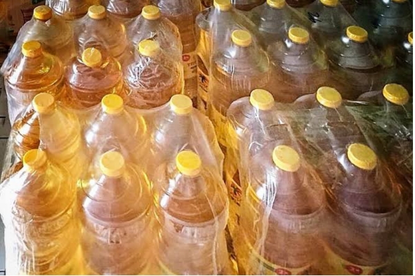 Pemerintah Tetapkan HET Minyak Goreng Rp 11.500 Per Liter Mulai Februari