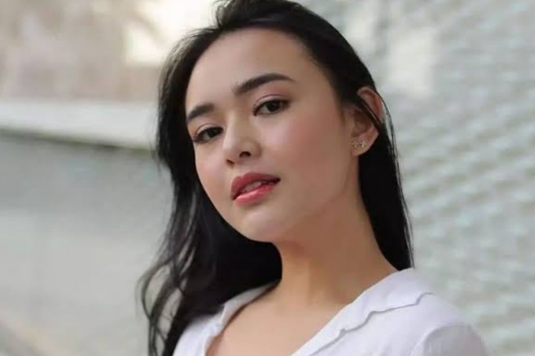 Terkuak Pria yang Jadi Gandengan Baru Aktris Cantik Amanda Manopo