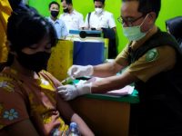 Taufan Pawe Respons Positif Antusiasme Warga Lakukan Vaksin Dosis Lanjutan