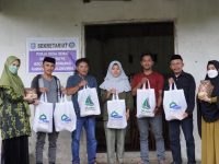 Sasar Bulukumba, Andalan Mengaji Berbagi Mukenah dan Al-Qur'an di TPA, Masjid dan Pesantren