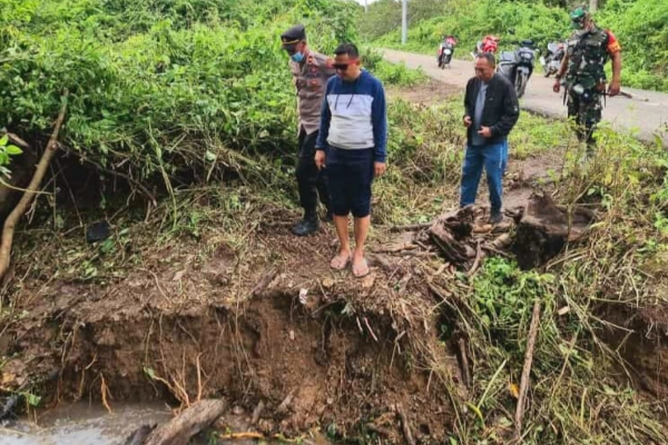 Bupati Selayar Bersama Perwakilan Kemensos RI Kunjungan Kerja di Pulau Jampea