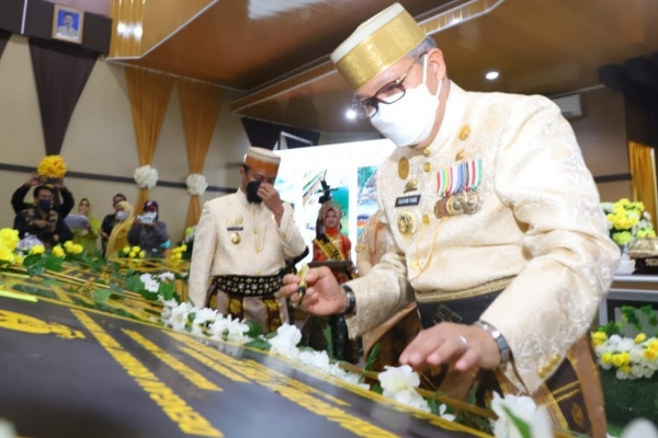 Taufan Pawe Resmikan 10 Proyek Pemkot Parepare