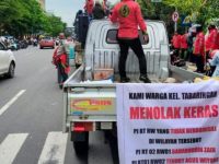 Demo Tolak Pemecatan RT/RW di Makassar Sempat Ricuh: Massa Merengsek Masuk Balai Kota