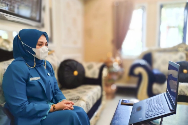 Ketua TP PKK Selayar Bersama Jajaran Ikuti Pelantikan TP PKK Sulsel Sacara Virtual