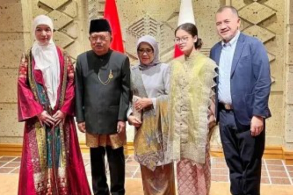 Hebat! jusuf Kalla Dianugerahi Penghargaan Tertinggi Oleh Kaisar Jepang