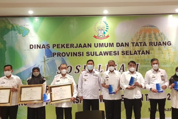 Pemkot Parepare Raih Penghargaan Penilaian Kinerja Penataan Ruang Tingkat Provinsi