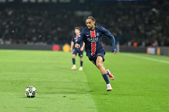 Liverpool Gigit Jari, PSG Pertahankan Bradley Barcola