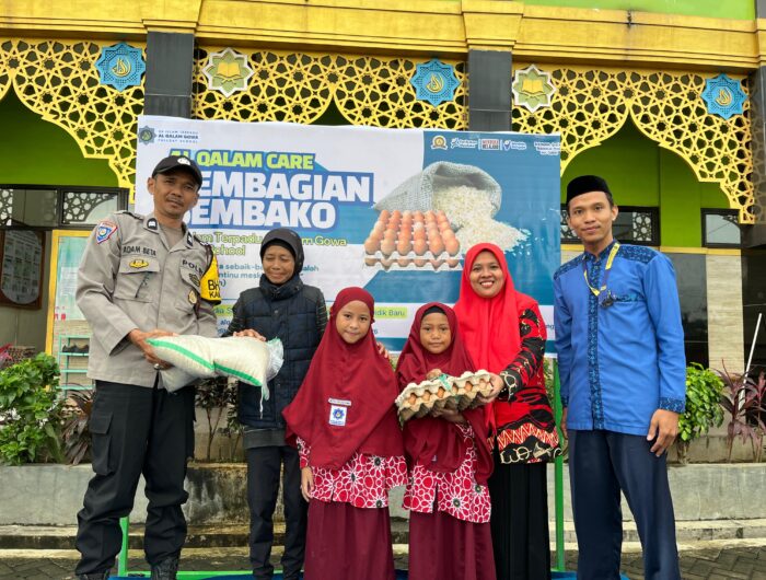 Aksi Nyata Murid SDIT Al Qalam Gowa: Berbagi Sembako Lewat Program Sedekah Subuh