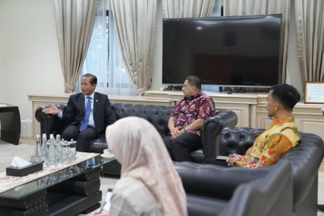 Wali Kota Munafri Bahas Transformasi Sampah Jadi Energi Bersama Menteri LHK