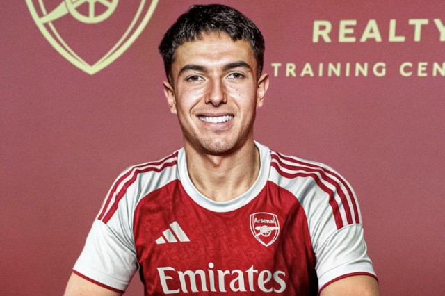 Martin Zubimendi Tiba di London, Arsenal Segera Resmikan Pembelian Perdana Musim Ini